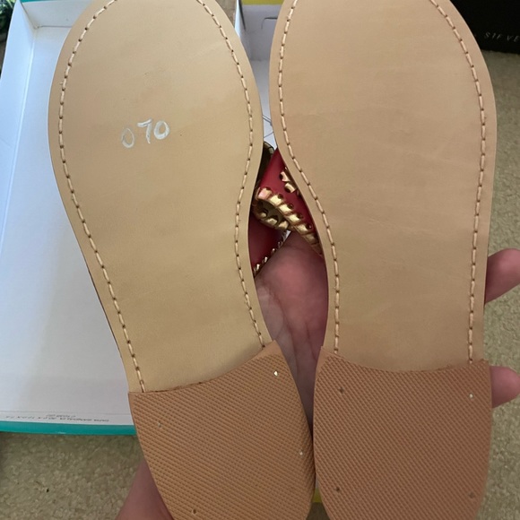 Jack Rogers never worn sandals - Picture 3 of 6